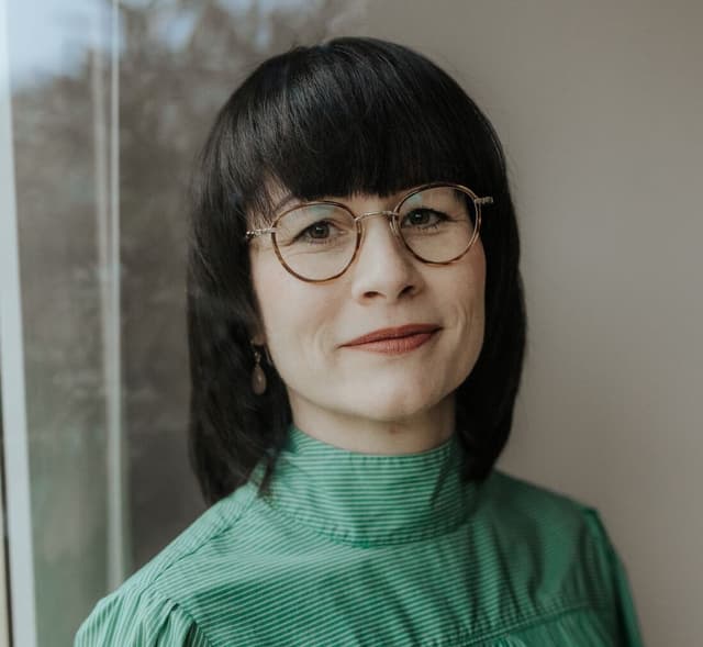 Porträt von Janine Niedermeier-Roth