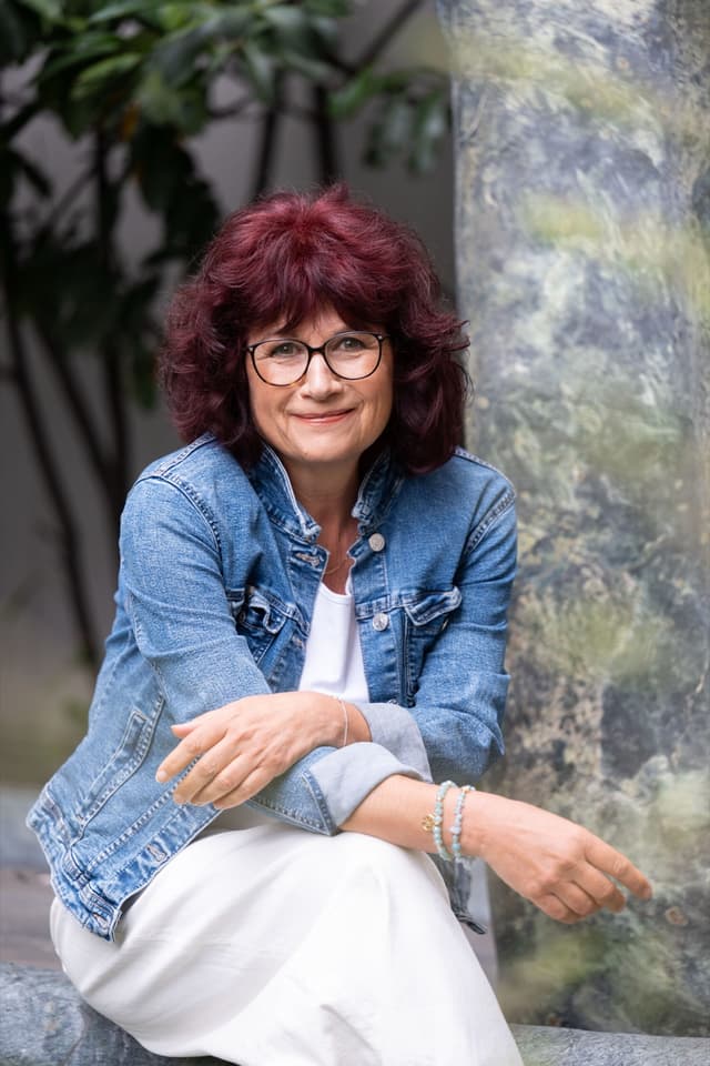 Porträt von Claudia Schwab